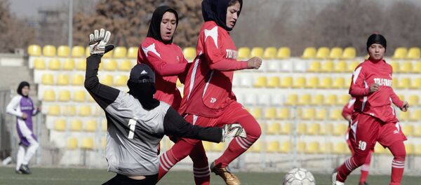 Afganistan'da kadın futbolcuların istismarına ilişkin soruşturma talimatı - Sputnik Türkiye