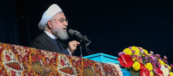 Ruhani: Biz petrol ihraç edemezsek, Körfez'deki hiçbir ülke edemez - Hasan Ruhani - Sputnik Türkiye