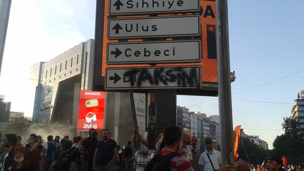 Ankara'daki Gezi Parkı eylemleriyle ilgili 120 kişi hakkında 5 yıl sonra iddianame, 600 kişi hakkında soruşturma sürüyor - Sputnik Türkiye