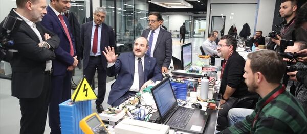 Sanayi ve Teknoloji Bakanı Mustafa Varank - Sputnik Türkiye