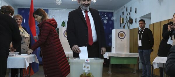 Nikol Paşinyan Nikol Paşinyan - Sputnik Türkiye