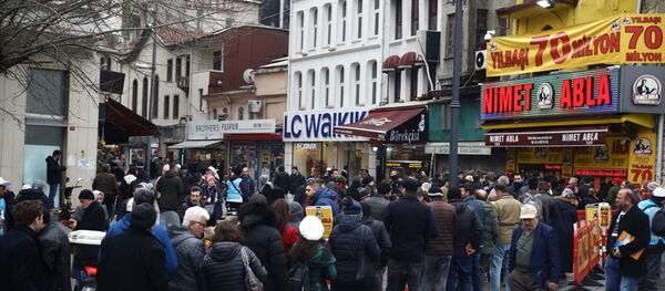 Eminönü'nde Milli Piyango bileti satan Bahçekapı'daki Nimet Abla gişesi - Sputnik Türkiye