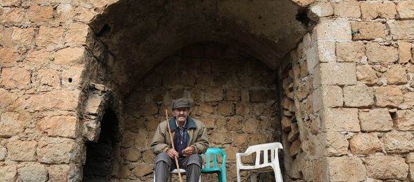 77'lik Süryani'den 25 yıllık yalnızlığa bedel bir tercih - Sputnik Türkiye