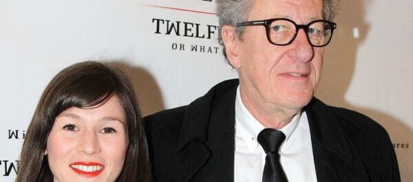 Geoffrey Rush - Yael Stone Geoffrey Rush - Yael Stone - Sputnik Türkiye
