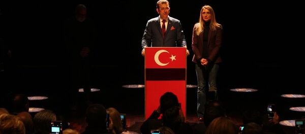 Cumhuriyet Halk Partisi'nin (CHP) İstanbul Büyükşehir Belediye Başkan Adayı Ekrem İmamoğlu Cumhuriyet Halk Partisi'nin (CHP) İstanbul Büyükşehir Belediye Başkan Adayı Ekrem İmamoğlu - Sputnik Türkiye