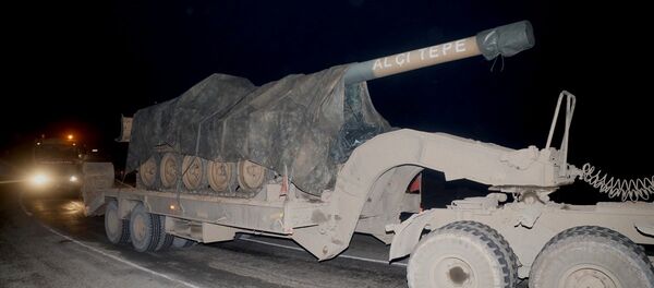Suriye sınırındaki birliklere takviye amaçlı gönderilen askeri araçlar Kilis'e ulaştı. Suriye sınırındaki birliklere takviye amaçlı gönderilen askeri araçlar Kilis'e ulaştı. - Sputnik Türkiye