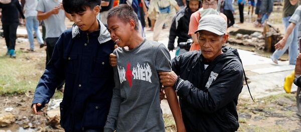 Endonezya'daki tsunami - Sputnik Türkiye