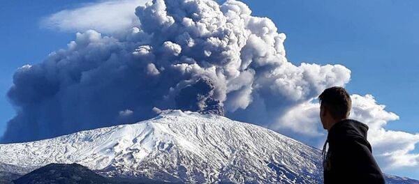 Etna Yanardağı - Sputnik Türkiye
