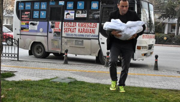 Köpek ölülerini kefenleyip belediye binası önüne getirdi - Sputnik Türkiye