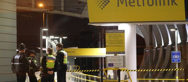 Manchester'ın Victoria istasyonunda bıçaklama olayının ardından polis inceleme yürüttü. - Sputnik Türkiye