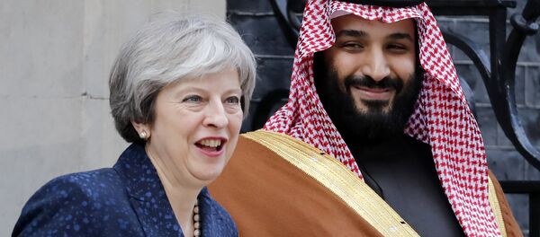 İngiltere Başbakanı Theresa May ve Veliaht Prens Muhammed bin Salman - Sputnik Türkiye