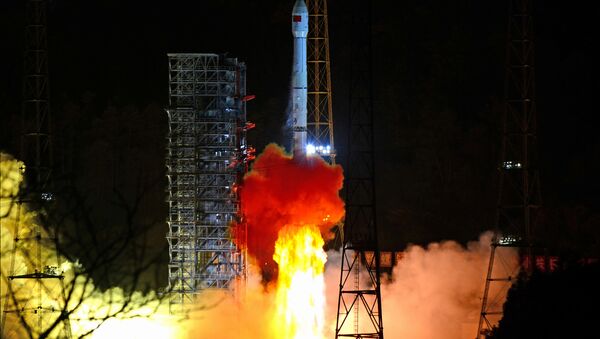 Çin uzay aracı, Ay'ın karanlık yüzüne başarı ile iniş yaptı - Çang'ı-4 - Sputnik Türkiye
