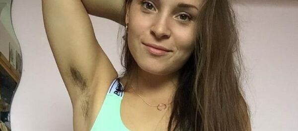 'Januhairy' kampanyasının kurucu Laura Jackson - Sputnik Türkiye