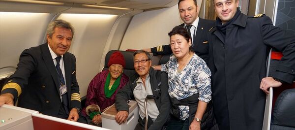 Türk Hava Yolları (THY), tarihinin en yaşlı yolcusu olan 102 yaşındaki Nepalli Ang Phurba Sherpini - Sputnik Türkiye
