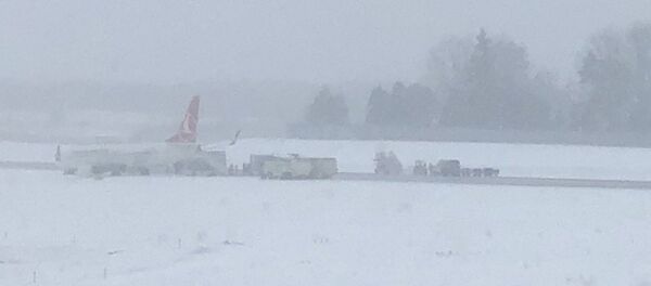 THY uçağı pistten çıktı - Sputnik Türkiye