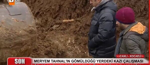 'Palu ailesi' olayında yeni gelişme: Kazı çalışmalarında kemik bulundu - Sputnik Türkiye