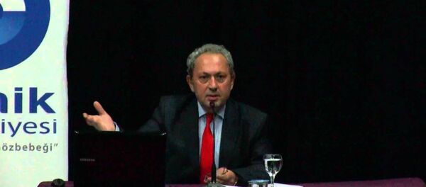 Şeref Oğuz - Sputnik Türkiye