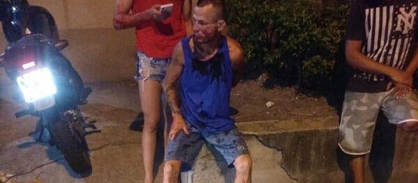 UFC dövüşçüsü Polyana Viana'yı gasp etmeye çalışan saldırgan UFC dövüşçüsü Polyana Viana'yı gasp etmeye çalışan saldırgan - Sputnik Türkiye