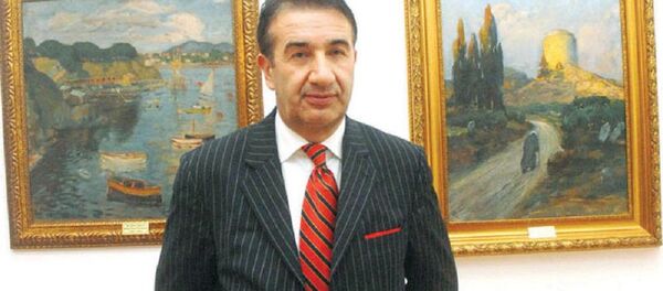 Tabloların çerçevesini çay ocağında görevli personele boyatan eski müze müdürüne 1996 TL para cezası - Sputnik Türkiye