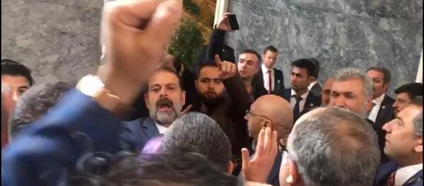 TBMM'de kavga - Sputnik Türkiye