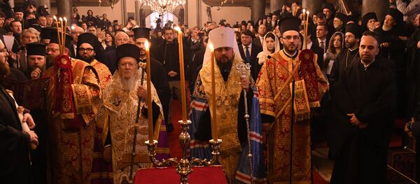 Bartholomeos ve Epifaniy - Tomos - Sputnik Türkiye