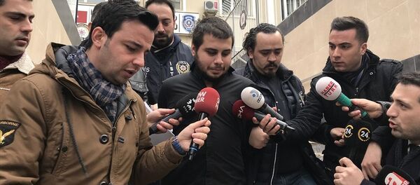 Hüsnü Can Çökmez Hüsnü Can Çökmez - Sputnik Türkiye