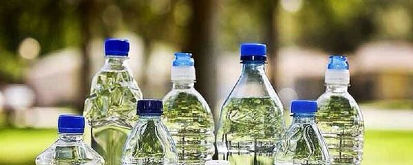 Plastik su şişesi - Sputnik Türkiye