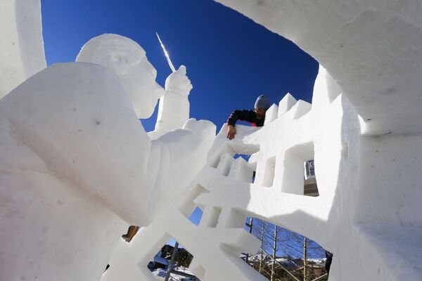 Dünyadan göz alıcı kardan heykeller - Sputnik Türkiye