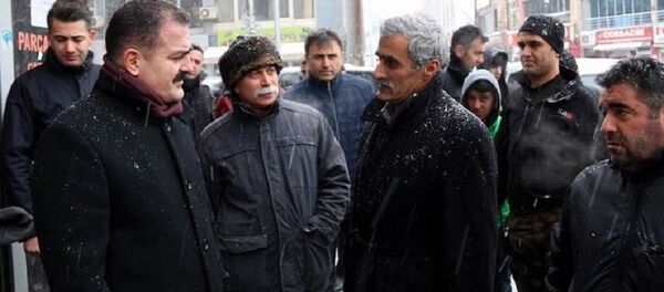 Valiye sordular: 1000 TL'nin üzerinde gelen elektrik faturası var, böyle bir şey nasıl olur? - Sputnik Türkiye