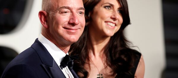89. Akademi Ödülleri - Oscarlar Vanity Fair Partisi - Amazon CEO'su Jeff Bezos ile eşi MacKenzie Bezos - 26/02/17 - Sputnik Türkiye