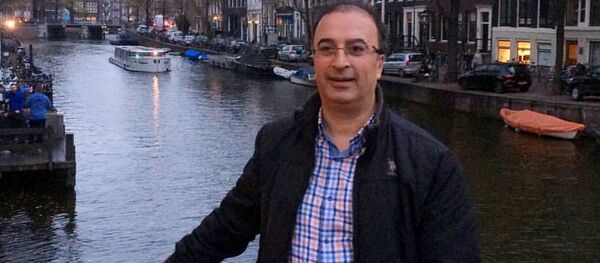 Kuyumcuyu ellerini kelepçeleyip yakmışlar - Sputnik Türkiye