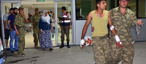 Zehirlenen askerler - Sputnik Türkiye