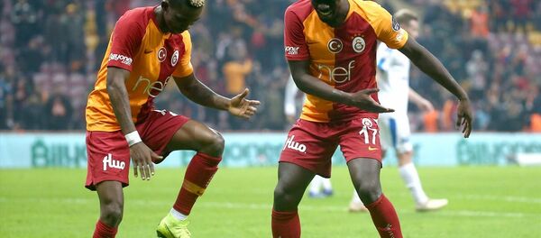Galatasaray, ikinci yarıya 'farklı' başladı - Sputnik Türkiye