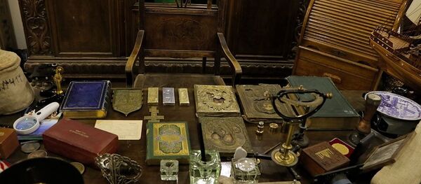 Taşkent’te bir milyon dolar değerinde eski define bulundu Taşkent’te bir milyon dolar değerinde eski define bulundu - Sputnik Türkiye