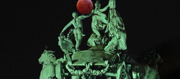 Belçika - Kanlı ay tutulması - Sputnik Türkiye