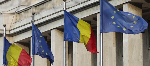 1 Ocak 2019'da AB Dönem Başkanlığını devralan Romanya'da hükümet binaları önüne bayraklar çekildi. - Sputnik Türkiye