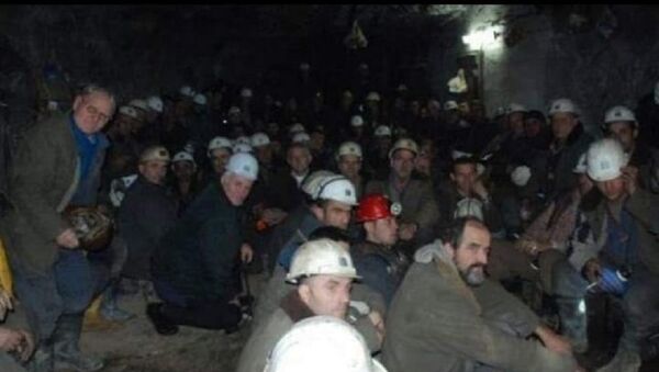 Kosova'daki Trepça Maden Ocağı’nda mahsur kalan işçiler - Sputnik Türkiye