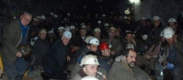 Kosova'daki Trepça Maden Ocağı’nda mahsur kalan işçiler - Sputnik Türkiye