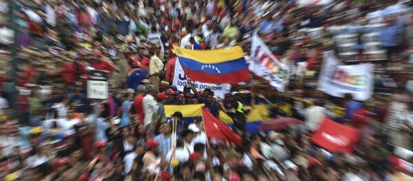Nicolas Maduro destekçileri - Sputnik Türkiye