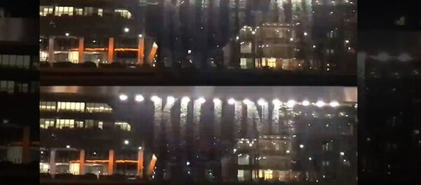 Londra'daki ışık gösterisinden: Erdoğan akademisyenleri öldürüyor Londra'daki ışık gösterisinden: Erdoğan akademisyenleri öldürüyor - Sputnik Türkiye