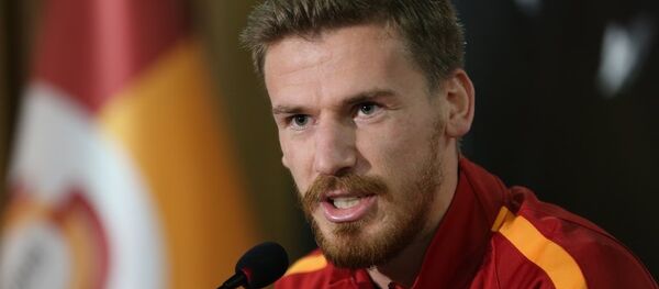 Serdar Aziz - Sputnik Türkiye