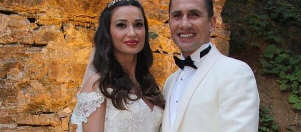 Emre Aşık- Yağmur Aşık Emre Aşık- Yağmur Aşık - Sputnik Türkiye