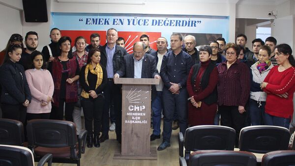 CHP - İzmir Menemen İlçe Teşkilatı istifa etti - Sputnik Türkiye
