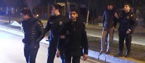 Yer İstanbul: Afganlar sokaklarda sopalarla Pakistanlı aradı Yer İstanbul: Afganlar sokaklarda sopalarla Pakistanlı aradı - Sputnik Türkiye