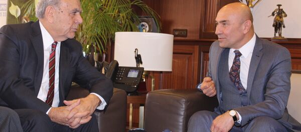 Aziz Kocaoğlu - Tunç Soyer Aziz Kocaoğlu - Tunç Soyer - Sputnik Türkiye