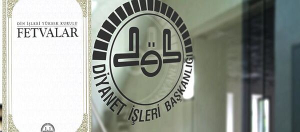 Diyanet İşleri Başkanlığı, vatandaşların doğru dini bilgiye kolayca ulaşabilmeleri amacıyla hazırlanan Fetvalar kitabının yayımlandığı bildirdi. - Sputnik Türkiye