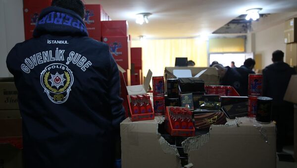 'Cinsel gücü artırıyor' diyerek binlerce çikolata sattılar - Sputnik Türkiye