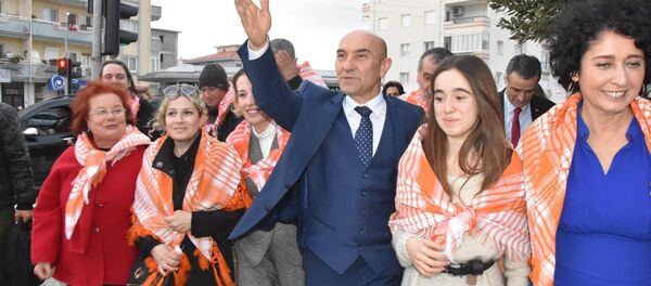 Tunç Soyer, Neptün Soyer, Yelda Celiloğlu - Sputnik Türkiye