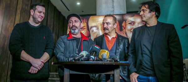 Yılmaz Erdoğan, Cem Yılmaz, Şahan Gökbakar ve Mahsun Kırmızıgül Yılmaz Erdoğan, Cem Yılmaz, Şahan Gökbakar ve Mahsun Kırmızıgül - Sputnik Türkiye