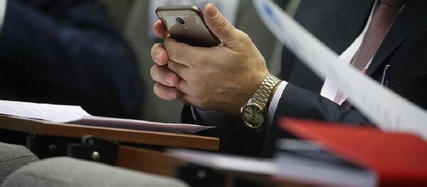 Rusya'da dinlemeye karşı korumalı telefon - Sputnik Türkiye